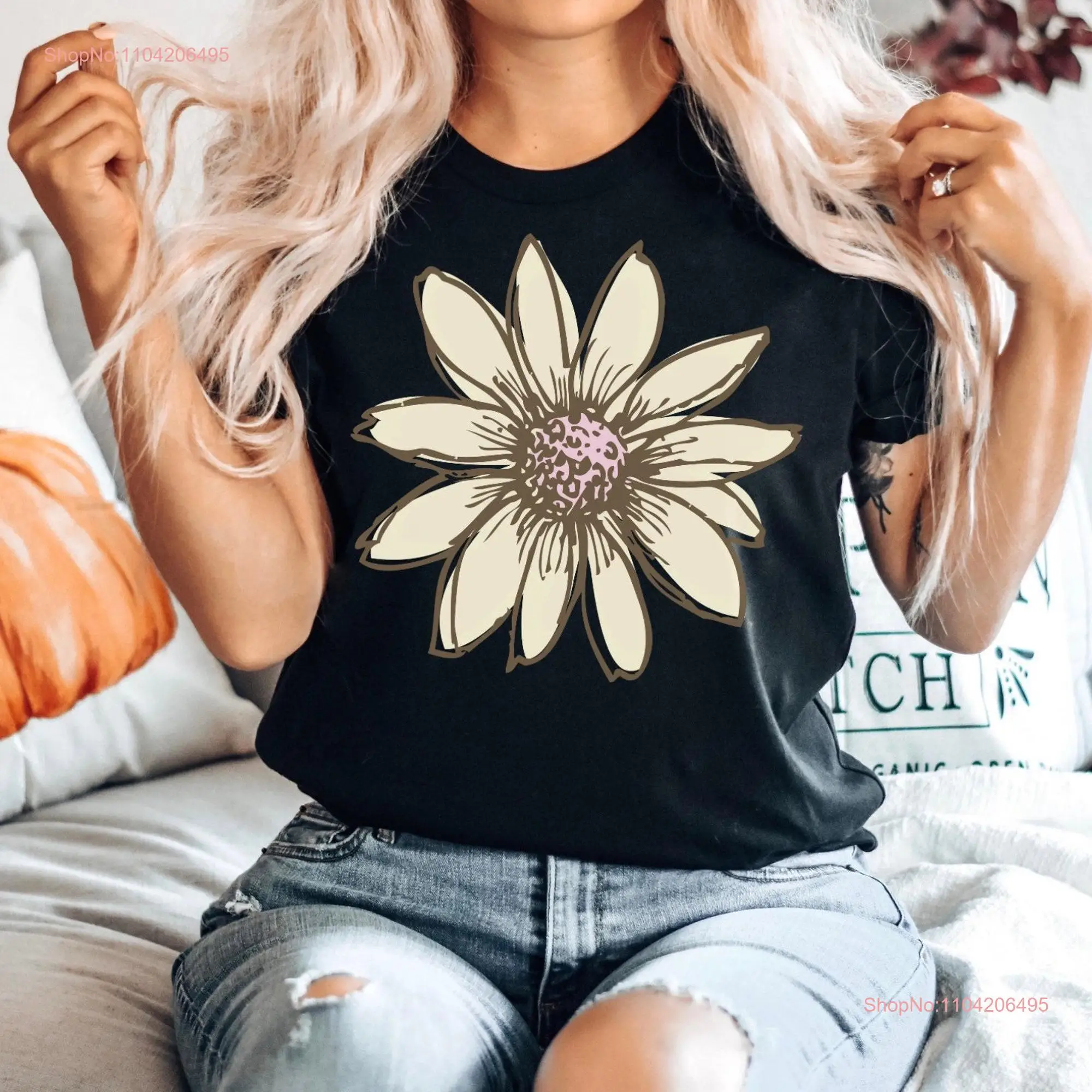 Simple Daisy T Shirt Floral Summer Spring Trendy long or short sleeves