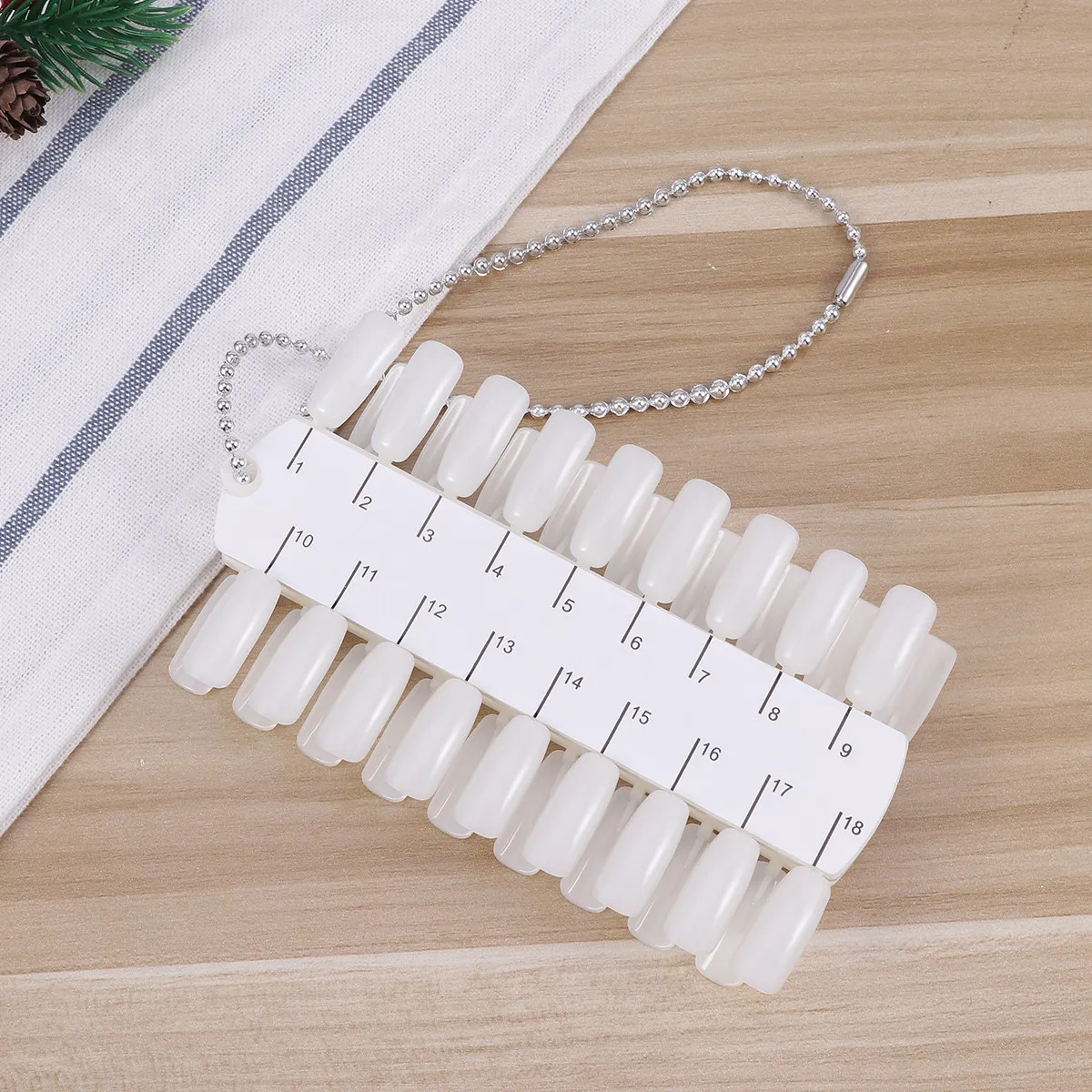 3Pcs Hard Acrylic Nail Polish Display Board Nail Art Practice Tool with Wall Mount Beaded Chain 24 Oval Thickened Tips