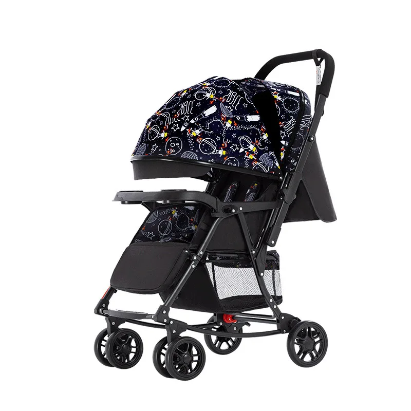 The stroller can sit and lie down with one button to fold the two-way portable stroller variable rocking chair