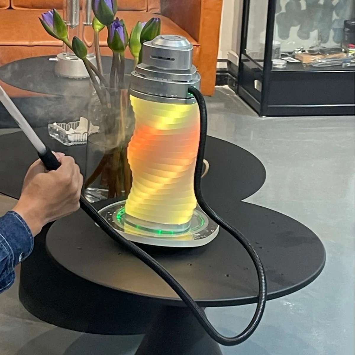 Portable Mini LED Hookah for Cross Border Bar KTV Dubai Travel Disposable Single Tube Atomized Shisha with Swivel Hookah