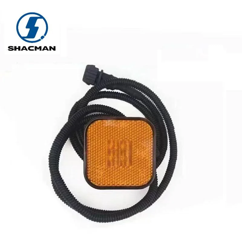 Specially Used For SHACMAN M3000 Truck Front Wheel Trims Fender Edge Light Small Square Lamp For SHACMAN Parts 81252606101