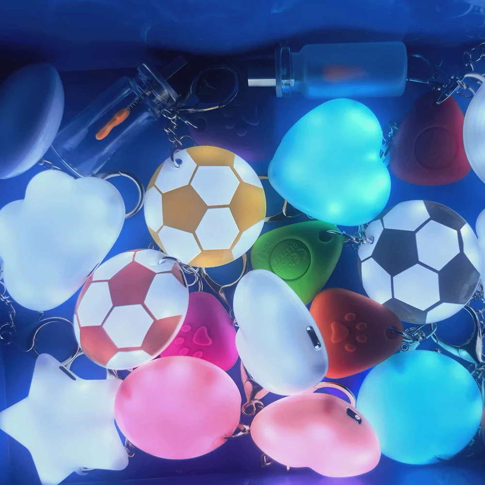 Soccer Touch Sensor LED Light Up Keychain Glow in Dark Women Bag Charm Football Keyring Pendant Fashion Jewelry Gift for Girls