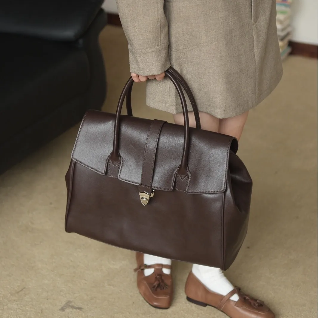 

2025 New Leather Handbag Retro Premium Feeling Large Capacity Tote Commuter Vegetable Tanned Handbag Women