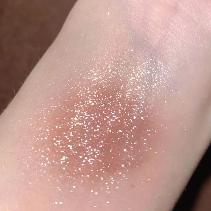 9色の長持ちするアイシャドウパレット - マット、シマー、グリッター、ピンク、レッド、ヌード、ブレンド可能なアイメイク