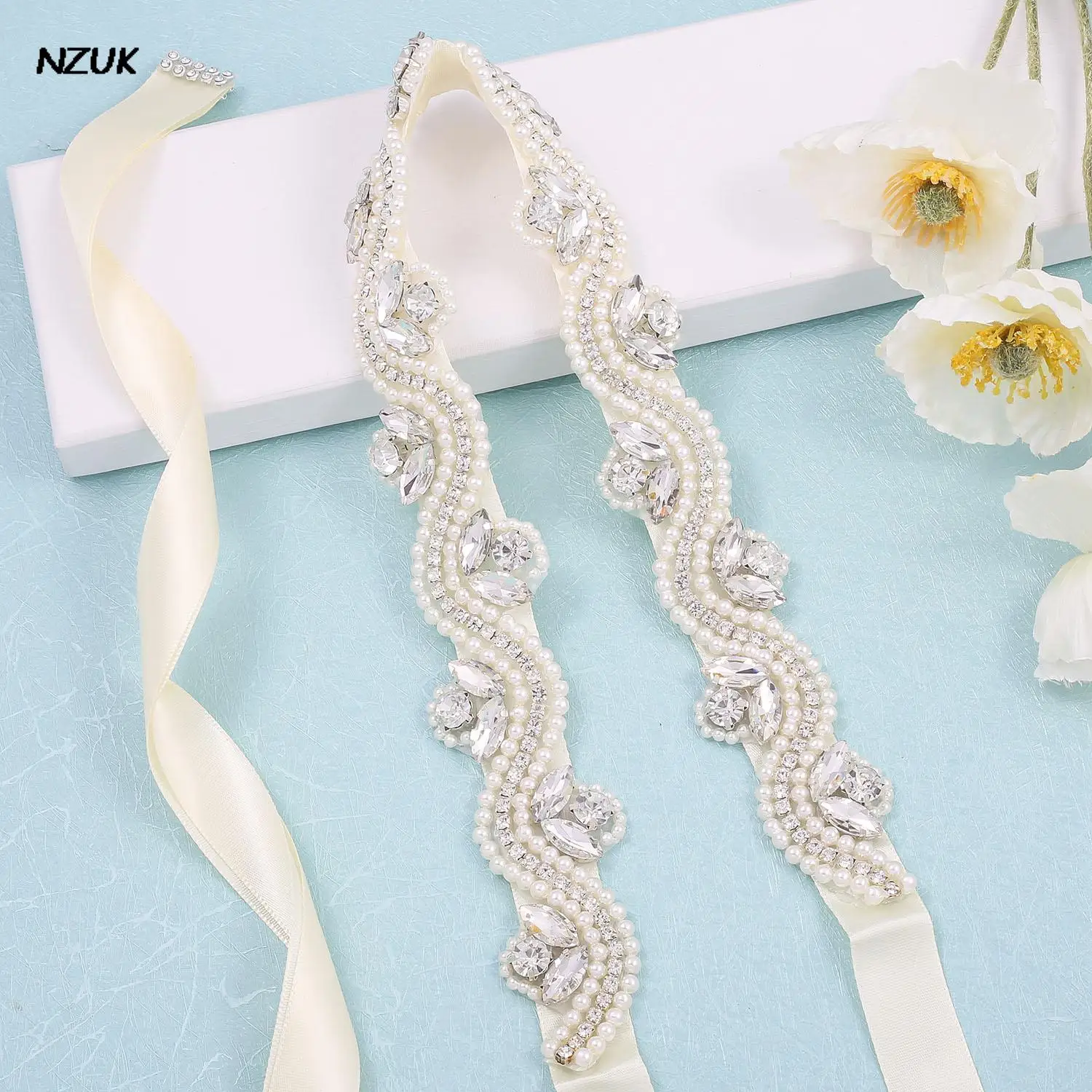 

NZUK Elegant Pearls Belt Rhinestones Bridal Belt Crystal Wedding Belt Sash for women Dresses Accessories cinturon boda