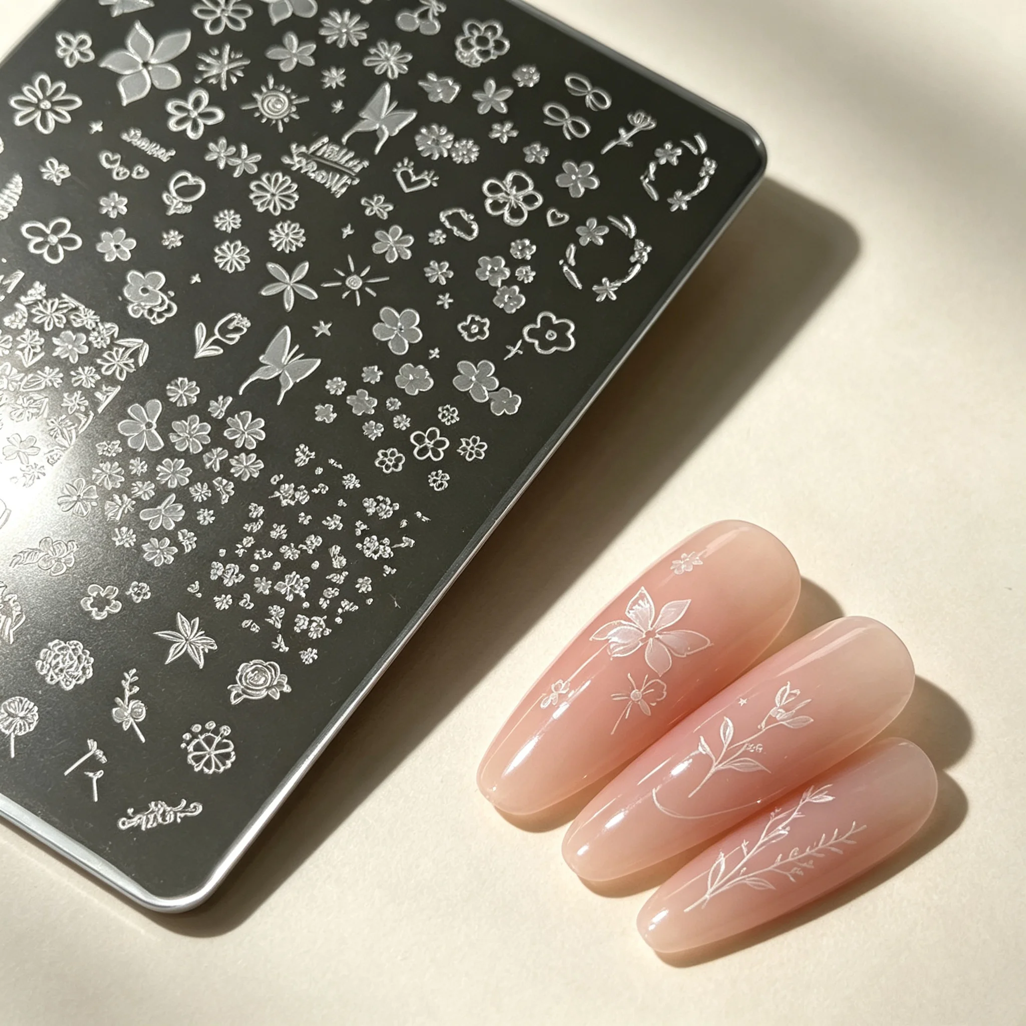 1Pcs Nail Stamping Plate Floral Butterfly Plant Leaves Image Nail Printing Mold Tiny Flower Motifs Manicure Nail Art DIY Decors*