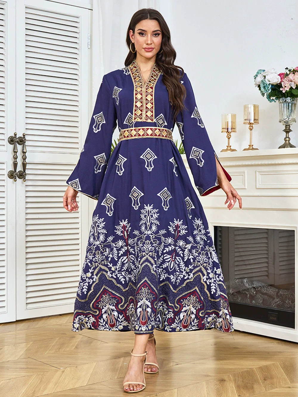 Abito da donna musulmano di lusso a maniche lunghe con scollo a V patchwork arabo mediorientale da donna, abito primaverile con nuove perle, gonna lunga abaya