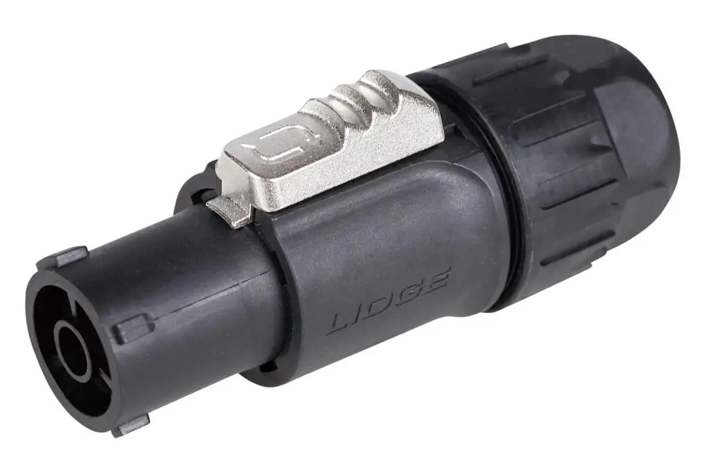 إلى براندون روباشا 30 زوجًا من قابس الطاقة المقاوم للماء