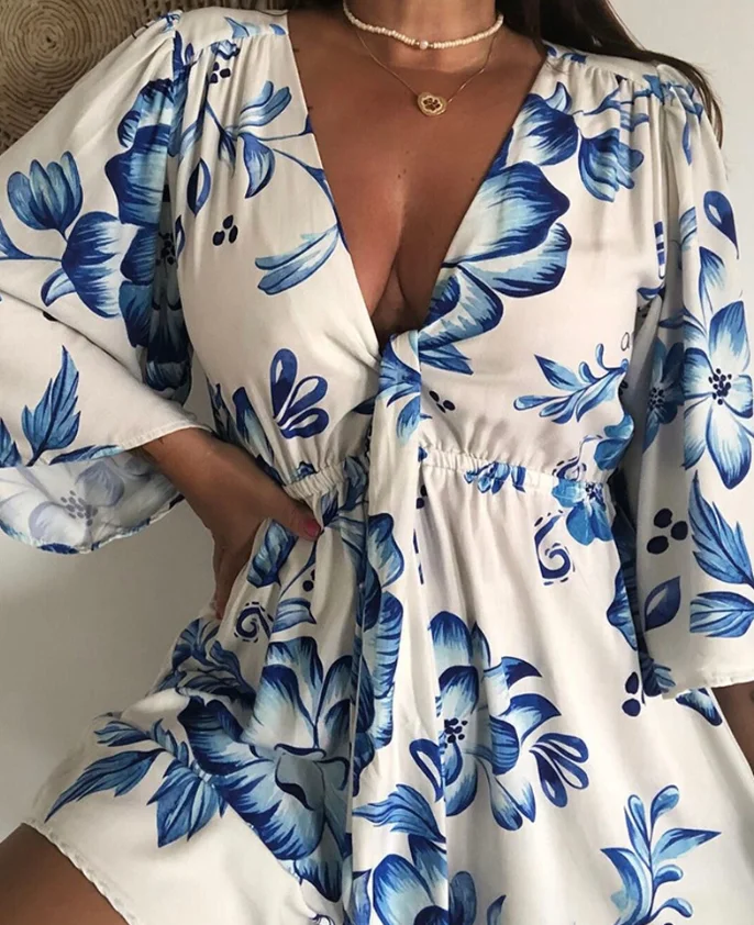 

Women's Jumpsuit Fashion 2025 Floral Print Plunge V Neck Bell Sleeve Romper Casual Strechy Waist Button Design Jumpsuit