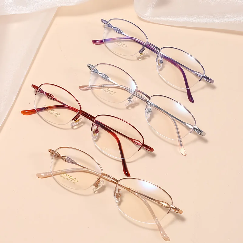 Ultra Light Pure Titanium Two-Color Glasses Retro Women's Small Frame Presbyopic Glasses Frame