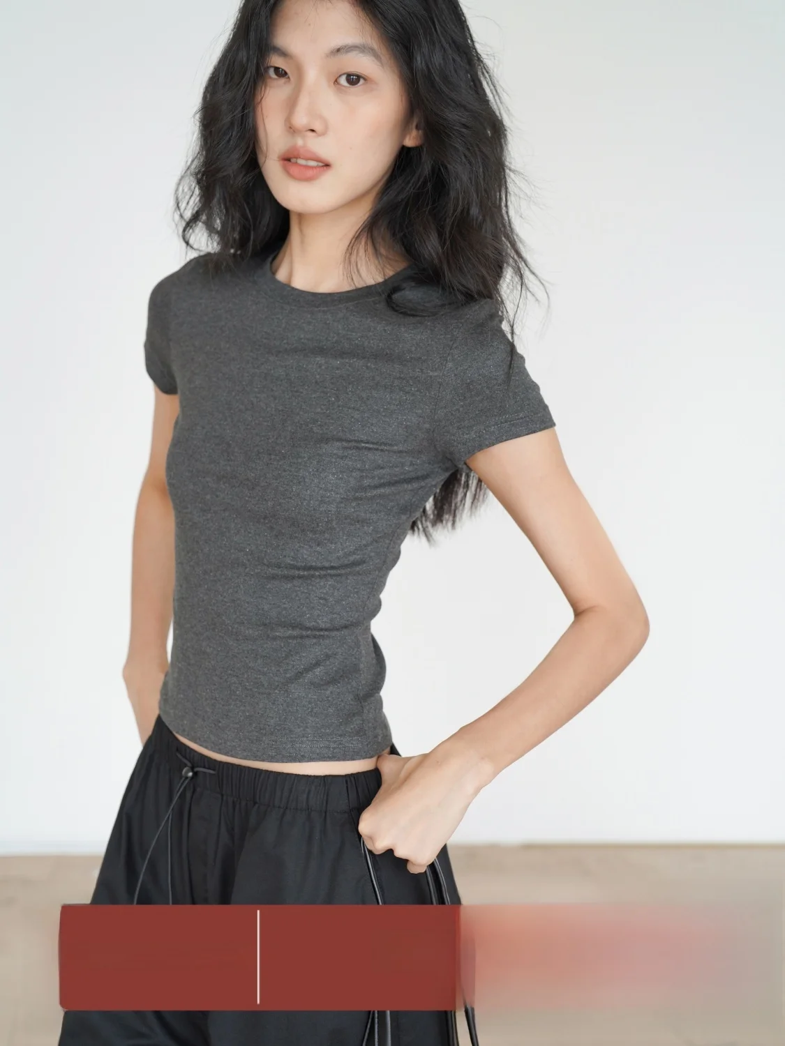 

EIGHTHMONTH Цвет oulder Длина круглая Ne ort Sve Женская футболка Летняя новинка Sle Simple Match Slim Fit