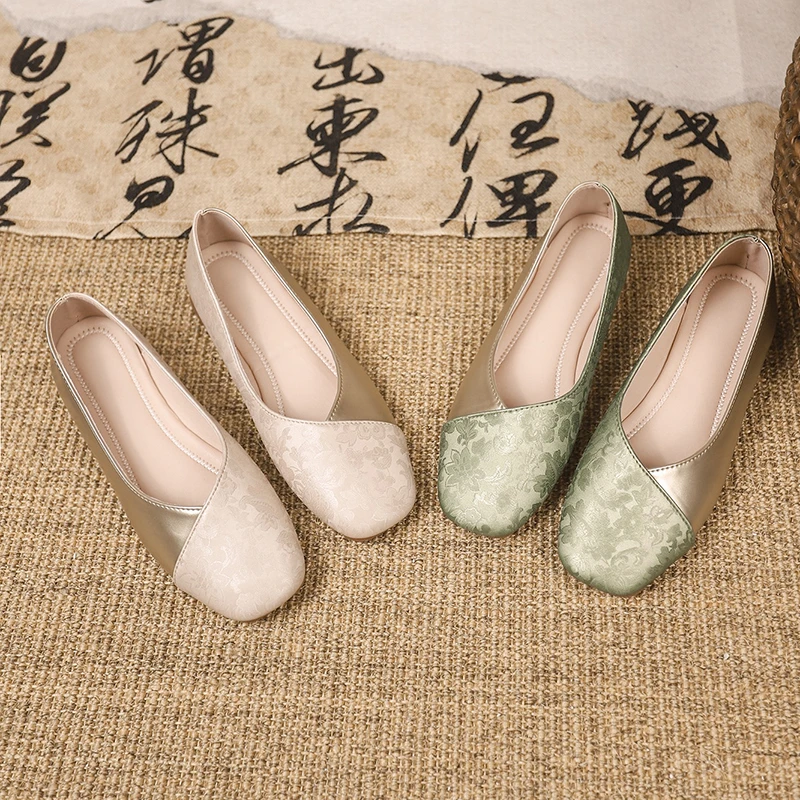 Nieuwe stijl platte instapschoenen voor dames.