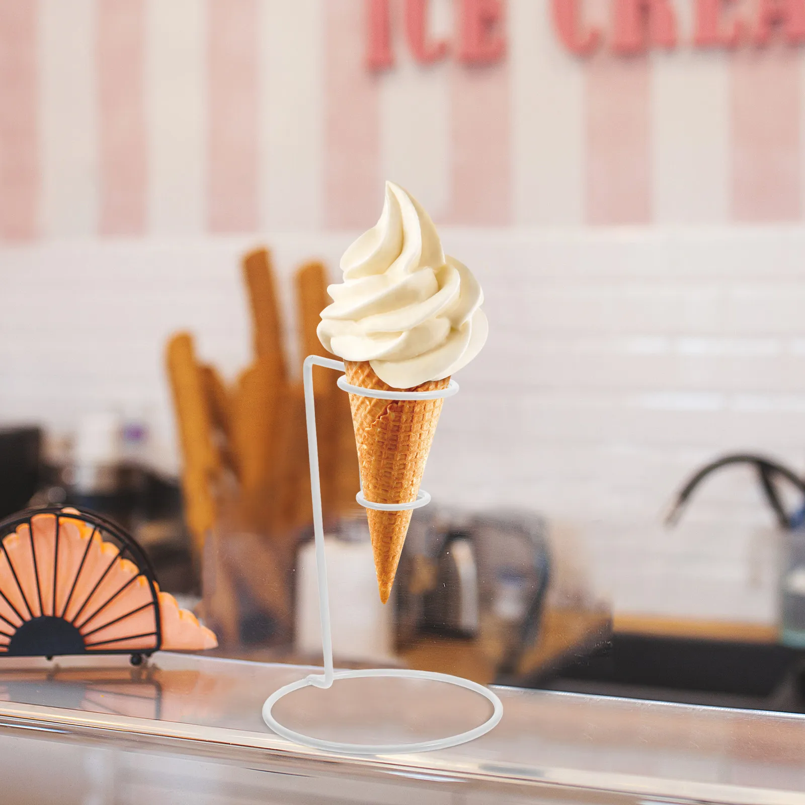 1PC White Iron Ice Cream Cone Display Stand Holder for Restaurant Cold Drink Shop Snack Storage Rack Commercial Use