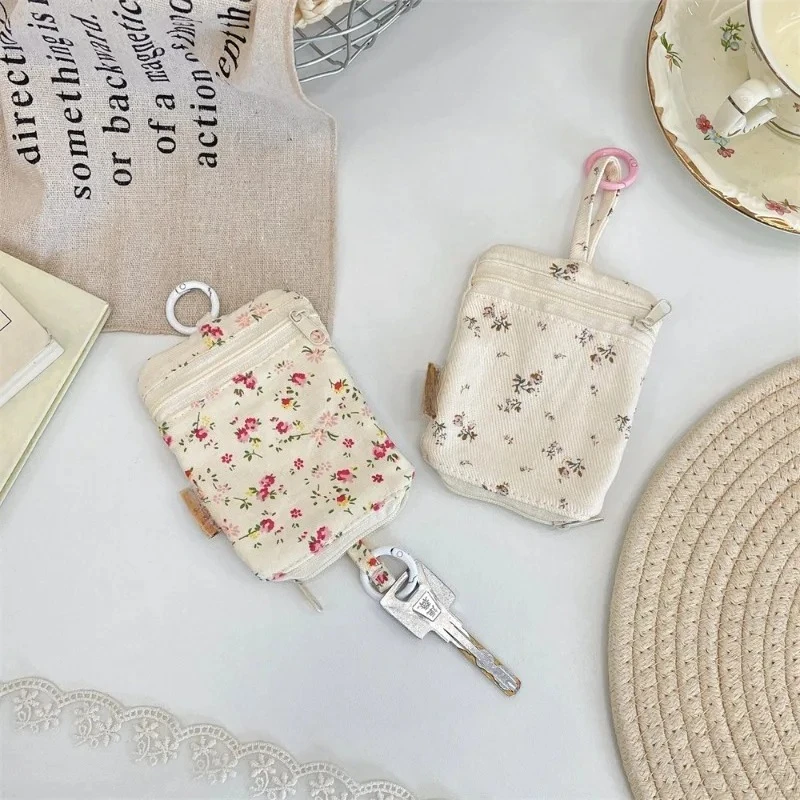 Ins Floral Kpop Photocard Holder with Carabiner Floral Print Earphone Key Holder for Girl Small Organizer Bag for Daily Travel
