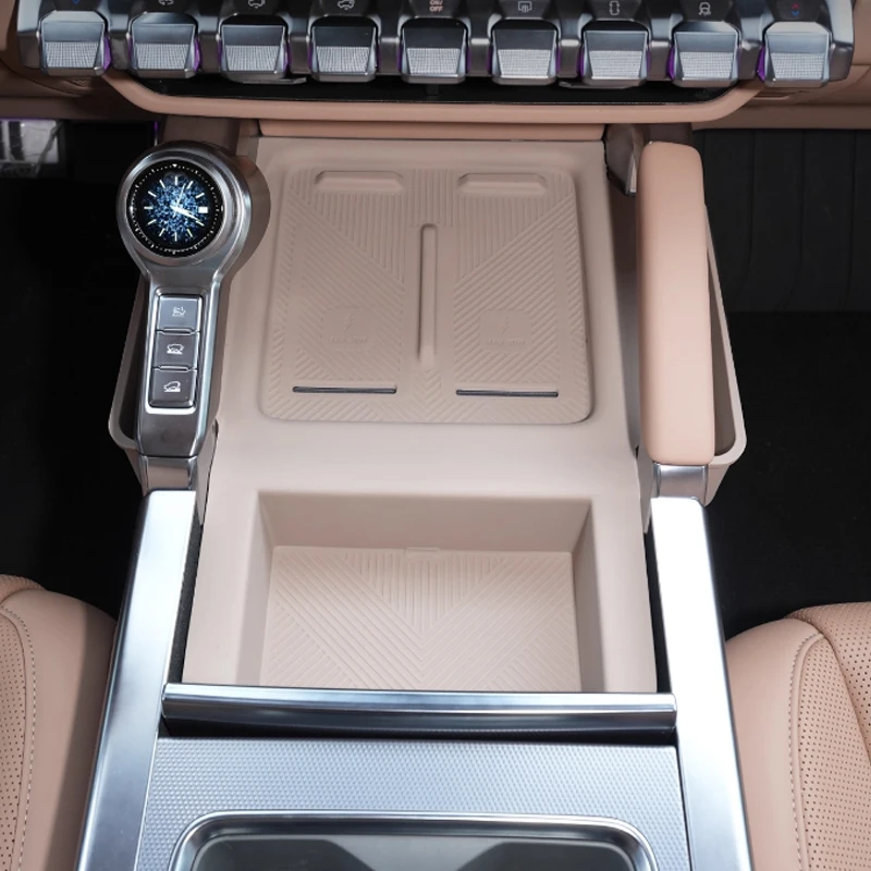 

For Dongfeng MHERO M-Hero M817 2025 2026 Wireless Charging Silicone Pad Automotive Interior Modification Supplies