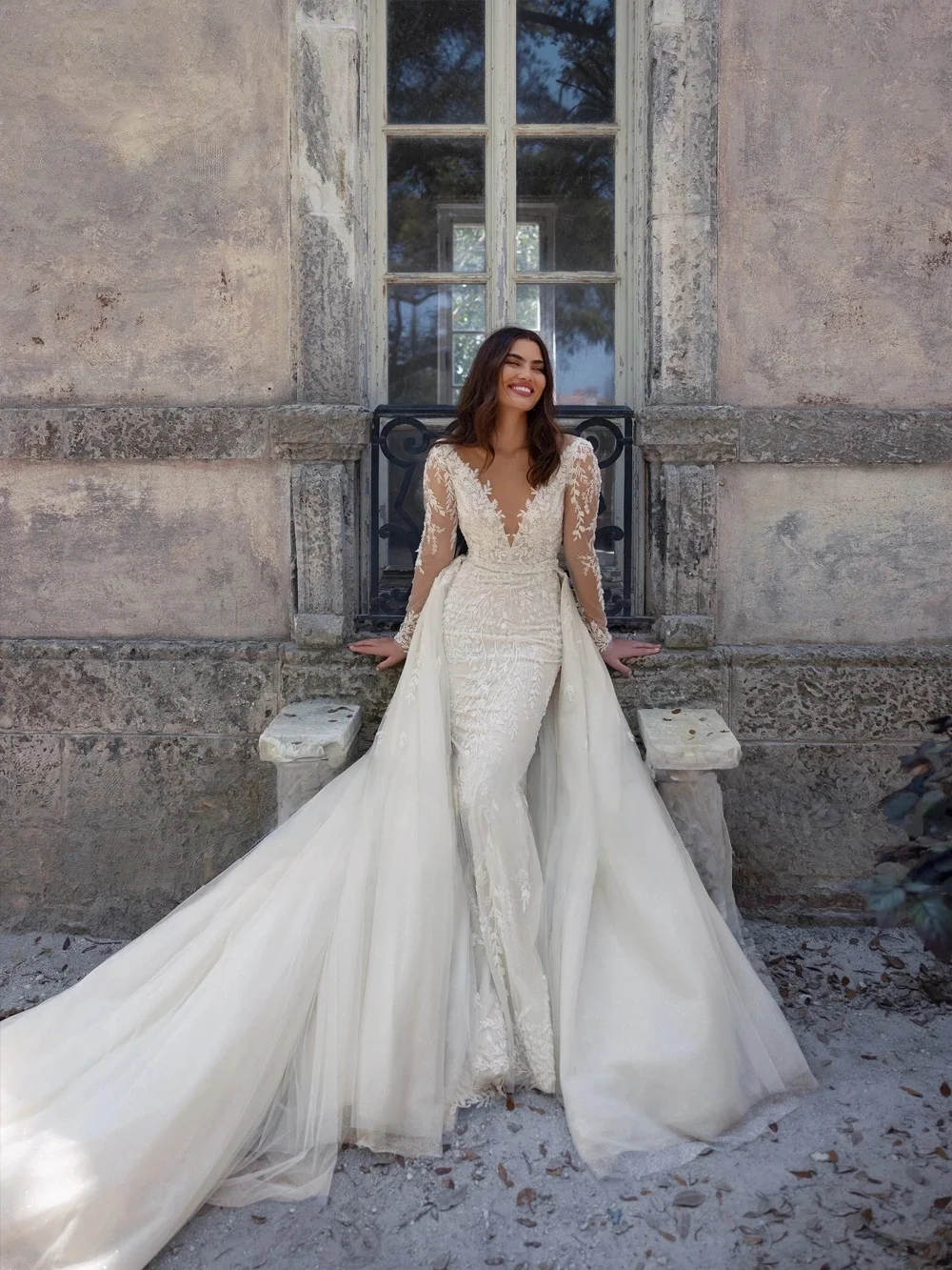 Aangepaste romantische bloemenapplicaties Sweetheart illusie halslijn terug trouwjurk romantische 2-in-1 zeemeermin bruidsjurken trein