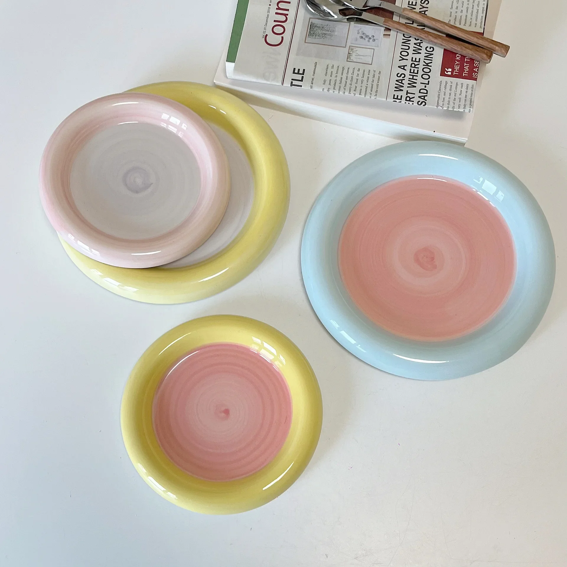 Round Ceramic Plate Thick-edged Western Food Plate Creative Snack Plate European Tableware Ceramic Main Course Kitchenware