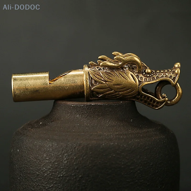 Handmade Brass Dragon Head Whistle Car Keys Chains Pendants Men Women Outdoor Survival Tools Whistles Necklaces Keychains Charm