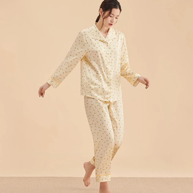 Loungewear-Set für Damen aus 100 % Seide, langärmeliges Pyjama-Set, Oberteil mit Knopfleiste und Revers und elastischer Hose, Loungewear-Nachtwäsche, 2-teiliges Nachthemd