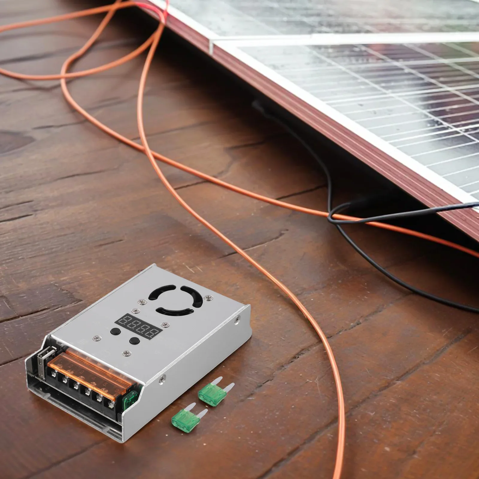 Battery Maintenance 18-80V Voltage Regulator Battery Charger 113*86*39MM Low On-resistance MOSFET For Colloid Battery