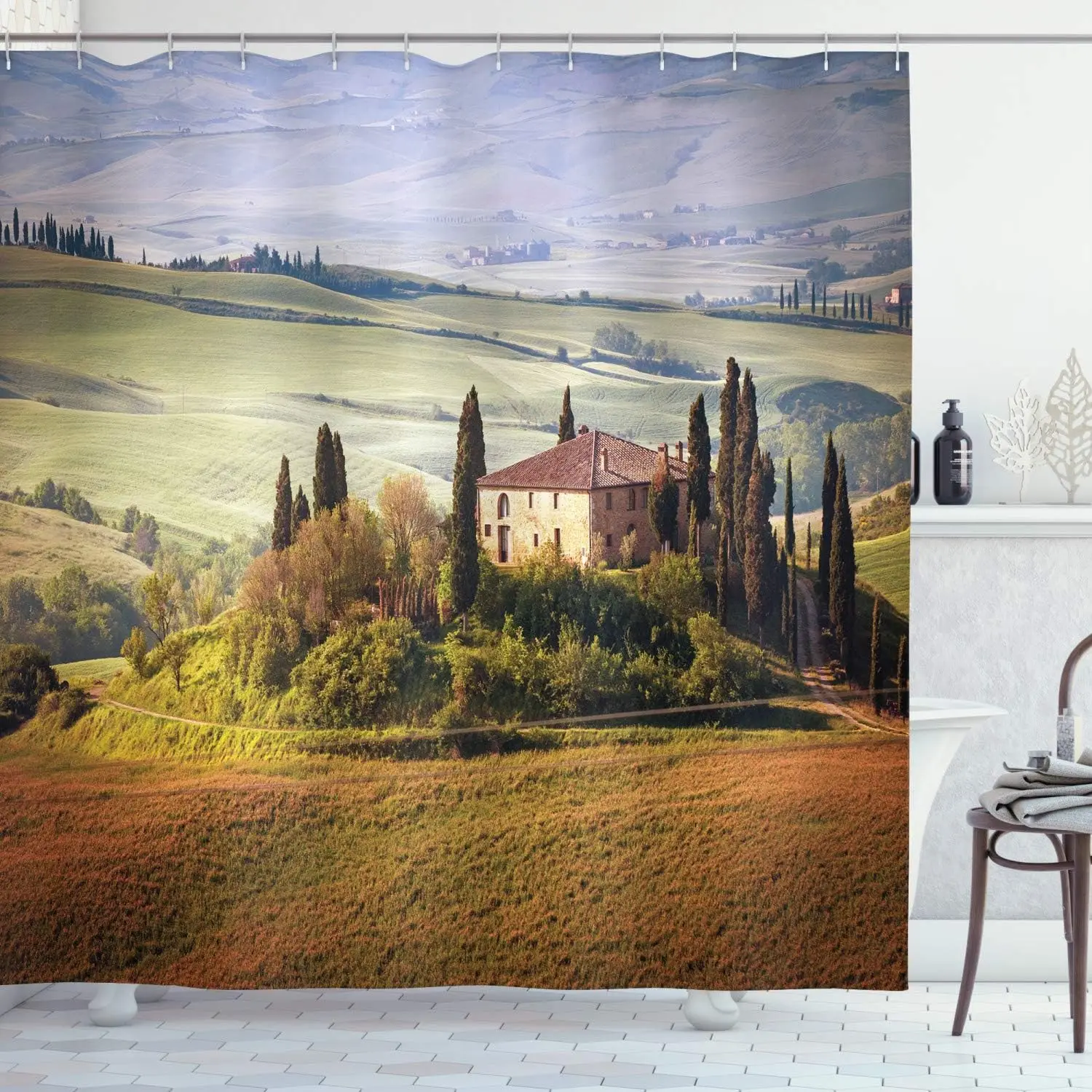 フック付きトスカーナ-シャワーカーテン-–-モンテプルチアーノ-ヒルズ、ストーン-ヴィラ、サイプレスの木、グリーン-トープ-イタリア-バスルーム装飾