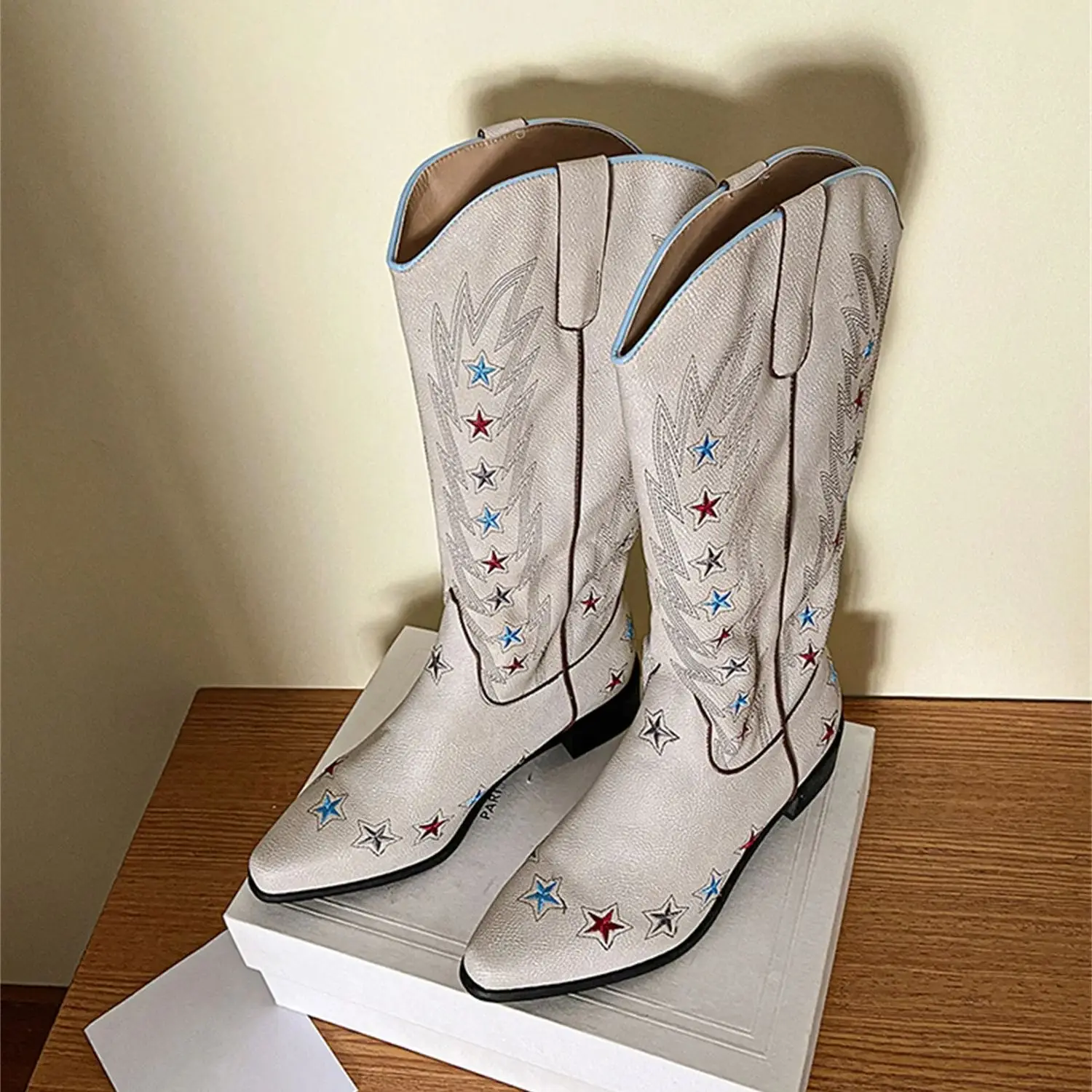 Western Cowgirl Boots Women\'s Embroidered Star Beige Western Cowboy Boots With Chunky Heels Pointed Toe Knee High Boots Shoes