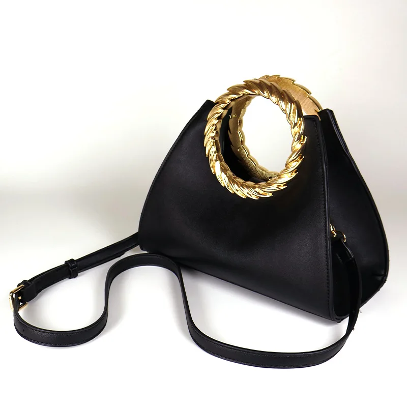 

Элегантная кожаная сумка-тоут для женщин: стильная, вместительная, минималистичная, уникальная, в деловом стиле, для подгузников.