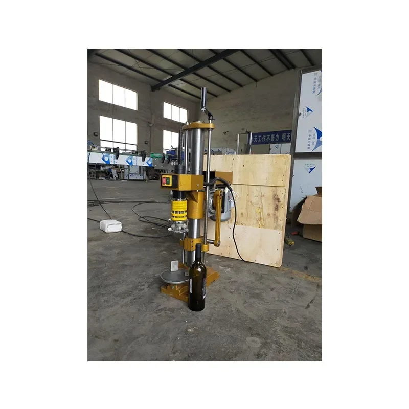 

Semi-automatic sealing machine aluminum foil sealing Glass bottle screwing machine