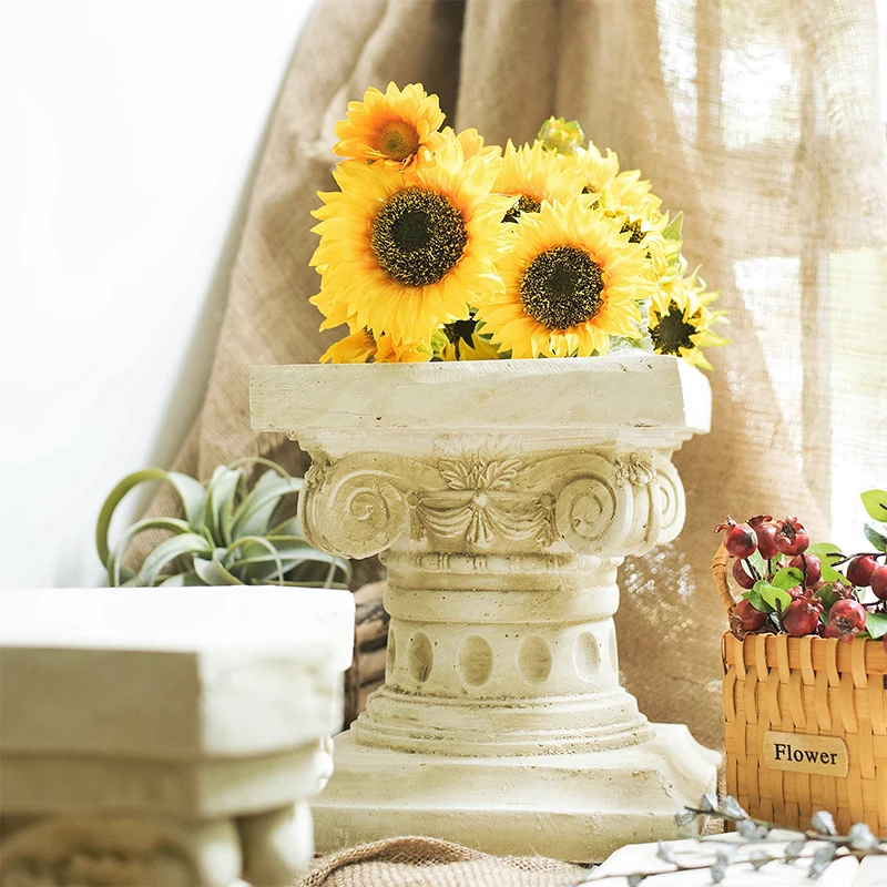 European retro old Roman column edge ornament creative living room garden balcony European decoration