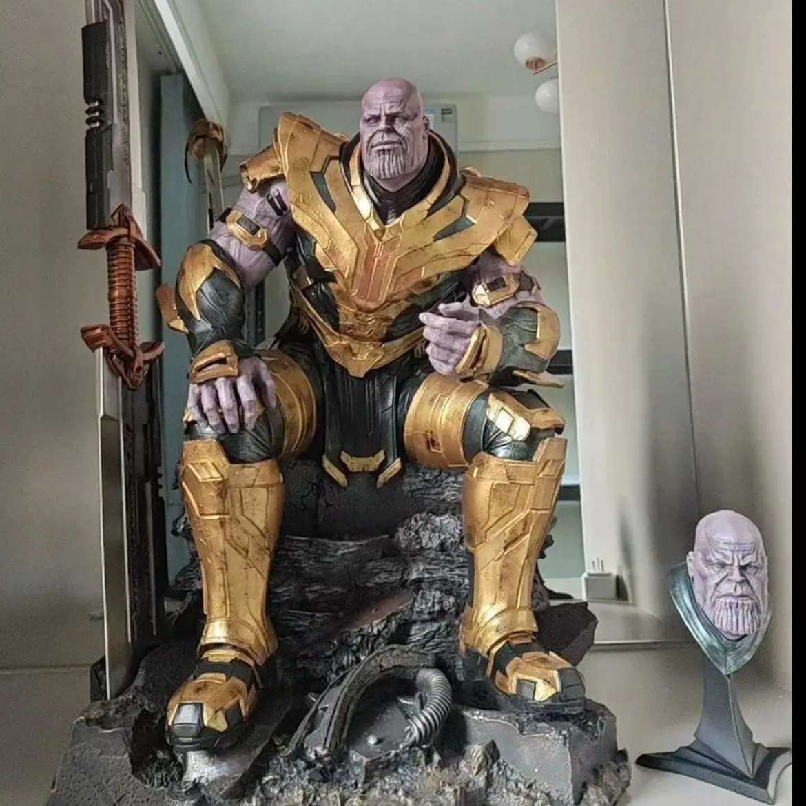 

72cm Avengers Thanos Throne Sitting Posture Anime Figure Peripherals Extra Large Statue Desktop Ornaments Birthday Gift Toys Kid