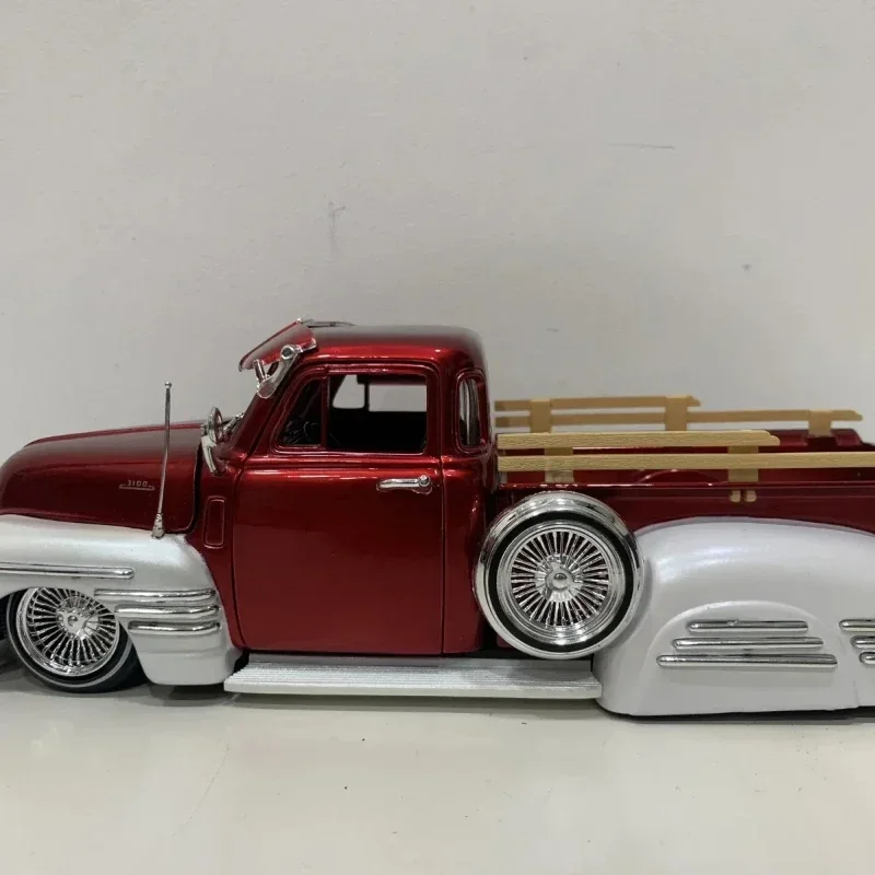 Jada1:24 1951 Chevrolet Pickup High Simulation Diecast Car Metal Alloy Model Car Toys for Children Gift Collection