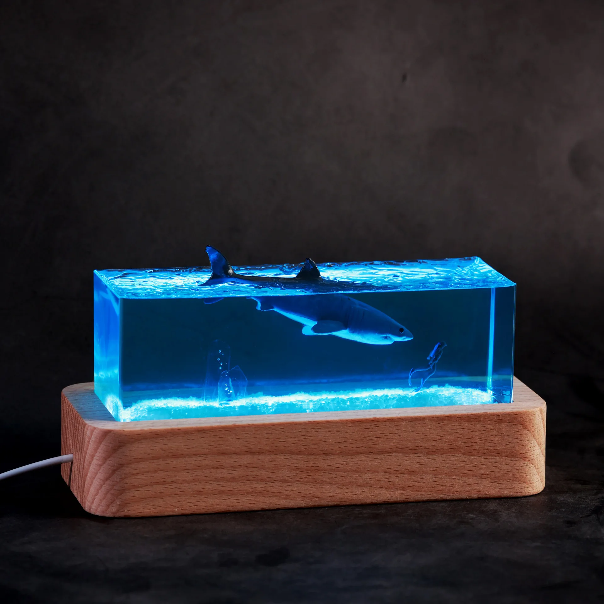 海洋動物樹脂製テーブルライト、クリエイティブなアート装飾ランプ、サメ、クジラ、イルカのナイトライト、USB充電式