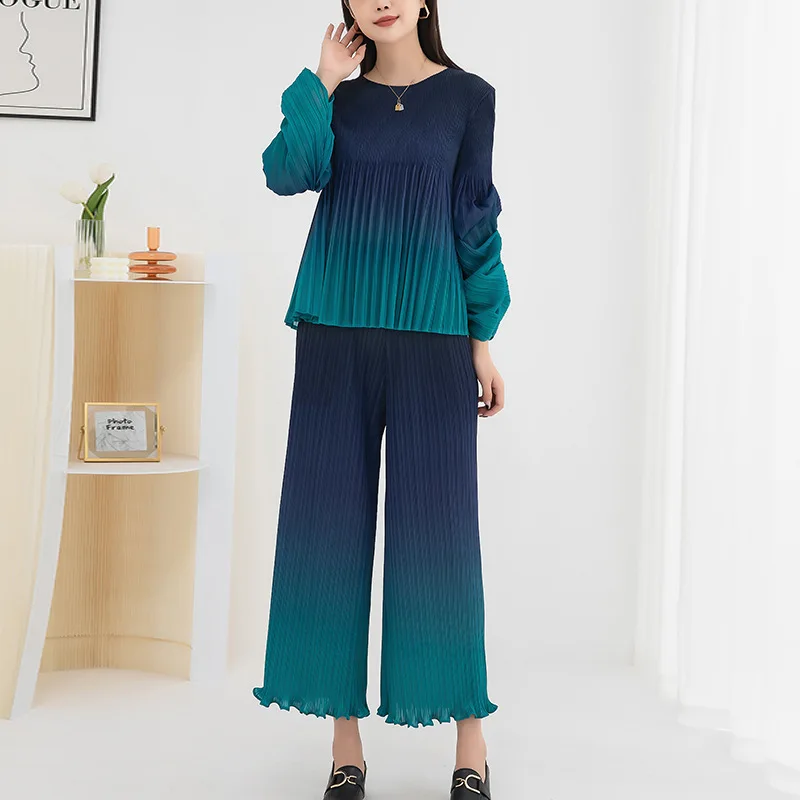 

New women's two-piece gradient top for Fall Miyak fold Fashionable loose large size puffed sleeve T-shirt + straight pants suit