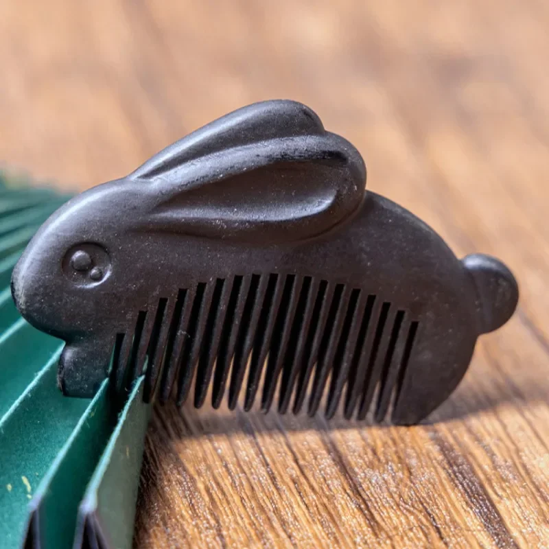 1pc Cartoon Wooden Comb Rabbit Tiger Dragon Style Combs Mini Children Girls Semicircle Comb Portable Safety Hair Brush Combs