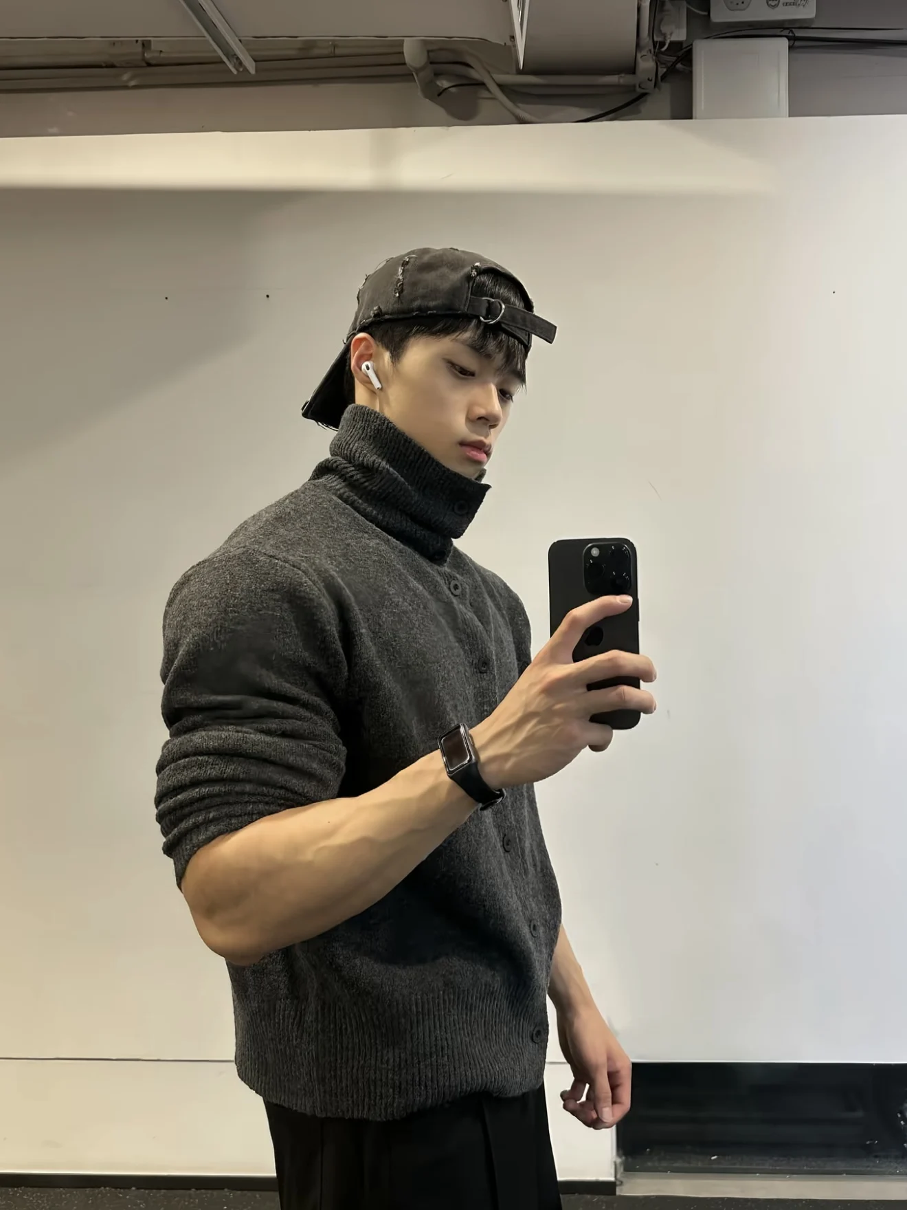 

Американский вязаный кардиган с круглым вырезом для мужчин: повседневный, универсальный, свободного кроя, с длинными рукавами, теплый