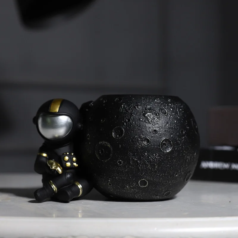 Portalápices de astronauta creativo para niños, caja de almacenamiento de escritorio para oficina, artesanías de resina, astronauta