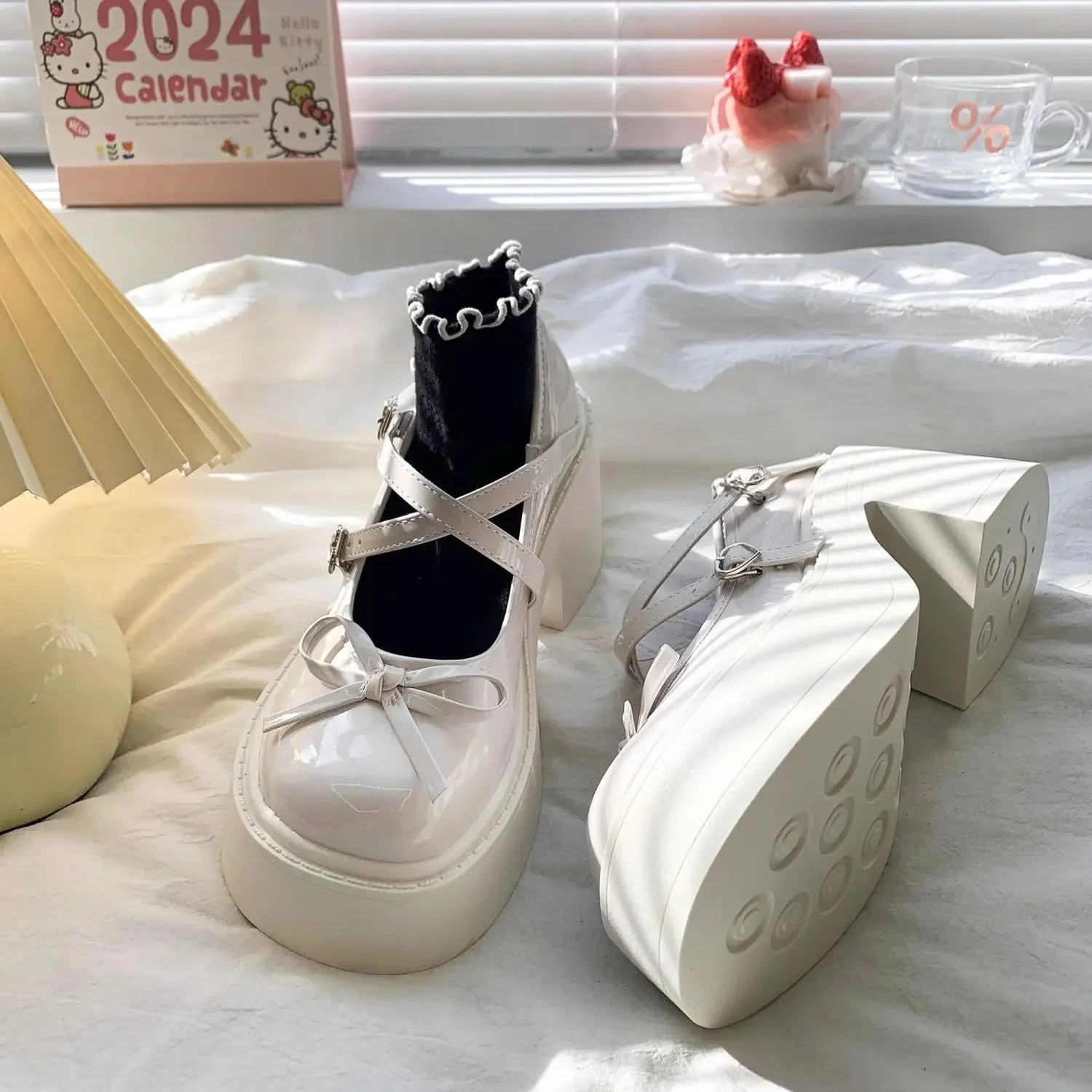 

Женские туфли-лодочки на каблуке в стиле Лолиты с круглым носком, бежевые, нескользящие, для молодежи, люксовый бренд, весенняя повседневная женская обувь из натуральной марки, популярная