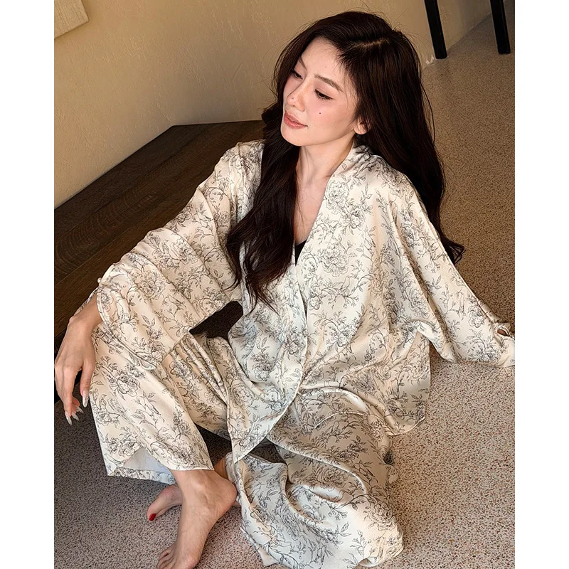 New pajamas women's Chinese ice silk can be worn outside with a high sense of luxury and luxury