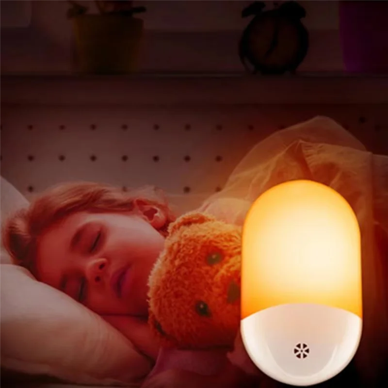 Lámpara de luz nocturna LED enchufable con sensores inteligentes Sensor de atardecer al amanecer brillo ajustable para niños enchufe de la UE-AT64