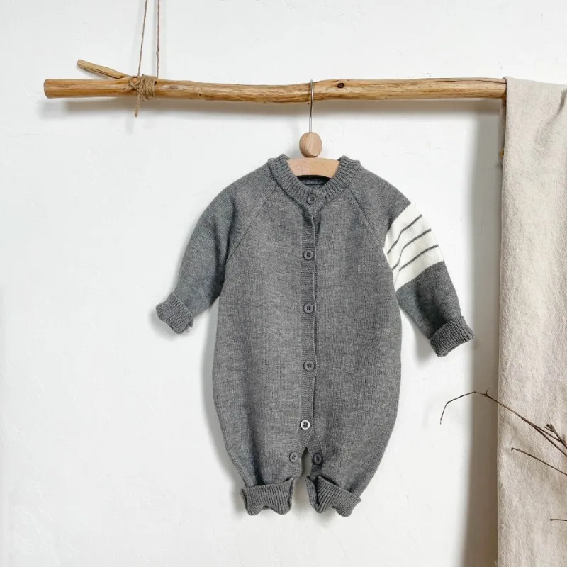 春と秋の幼児用カジュアル三連ニットウールロンパース、男女兼用ベビー用海外風ロンパース、クライミングウェア