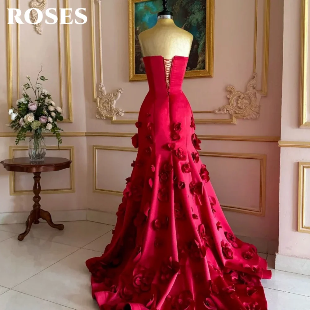 ROSES Rotes, glamouröses Partykleid, trägerloses Trompeten-Abendkleid mit 3D-Blumen, Ballkleid فساتavera Mustacion – Maßgeschneidert