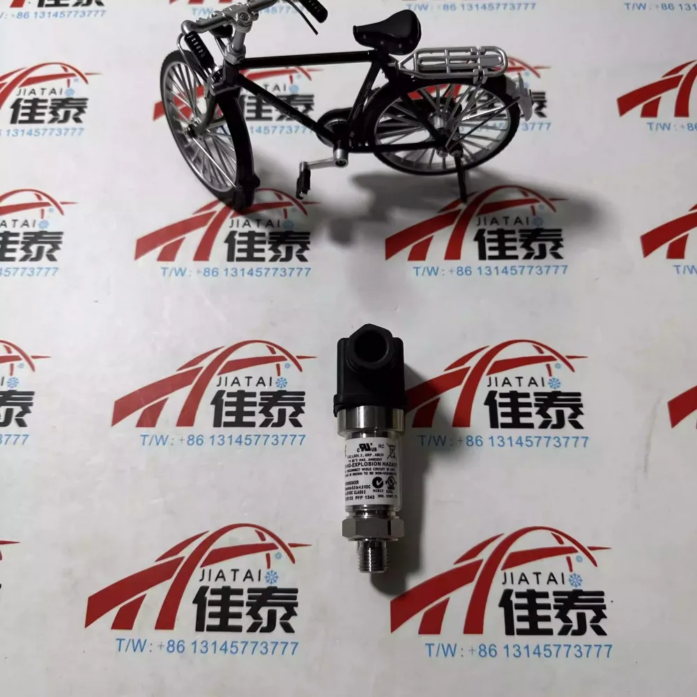 New for YORK York central air conditioning pressure sensor P499REJT503 screw machine centrifuge pressure transmitter