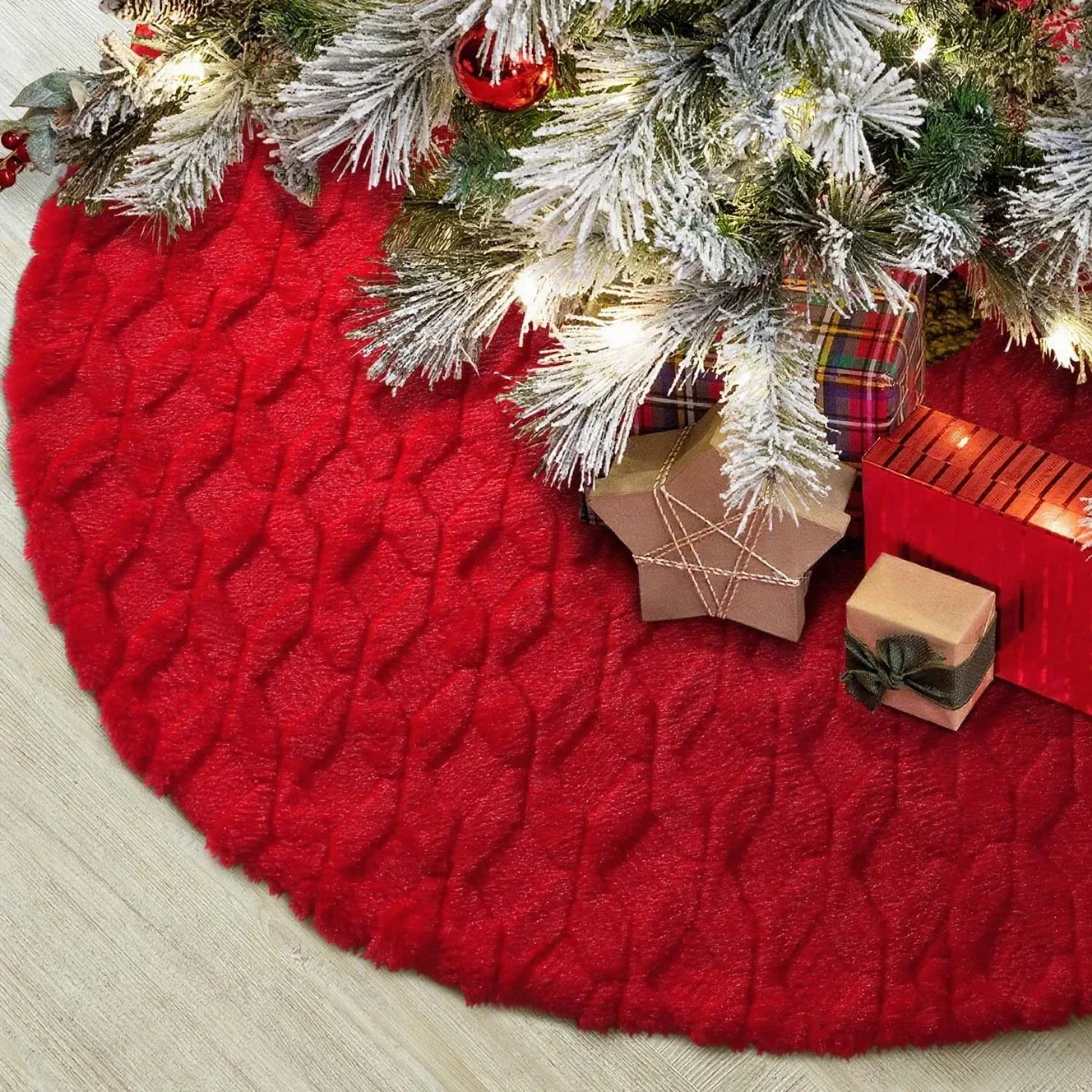 

Soft Fabric Red Plush Christmas Tree Skirt-Perfect for Indoor Holiday Decor,Decorative Tree Base,Outdoor Christmas Decorations