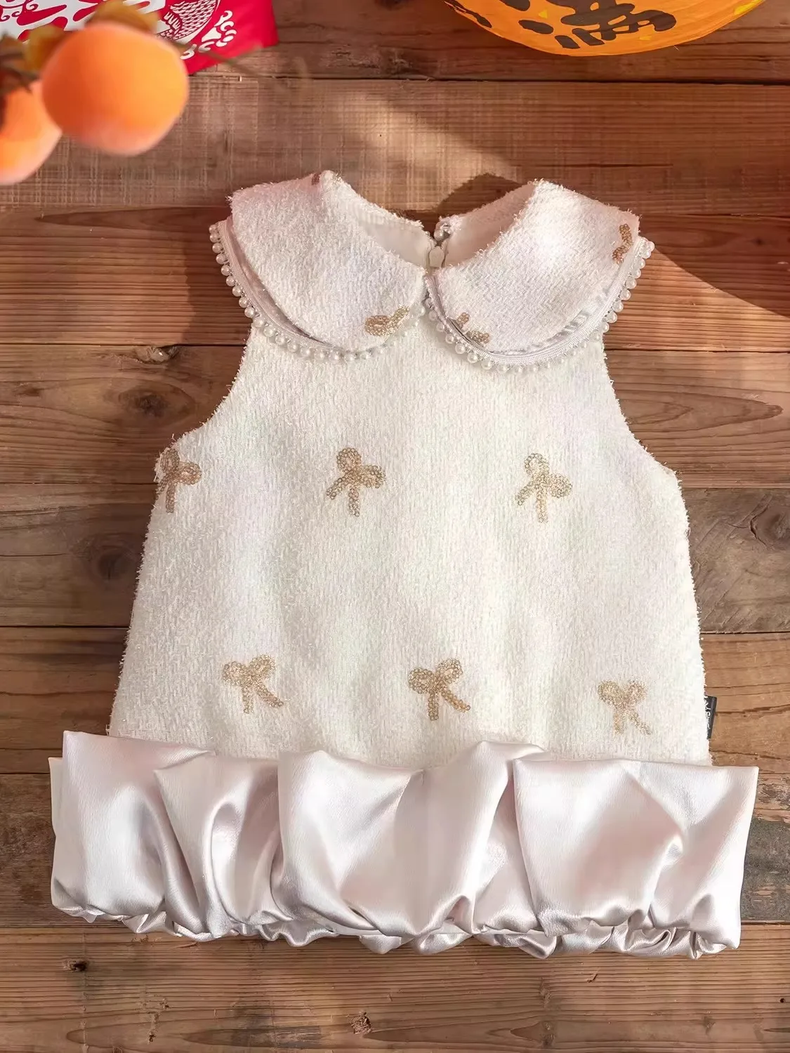 

Новинка: Уютный хлопковый комплект для девочек на день рождения: жилет с узлом и юбка с милым воротником-куклой. Зимняя коллекция.