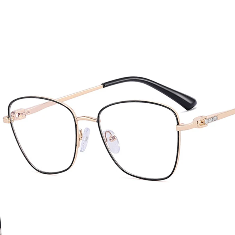 Luxurious Diamond M…