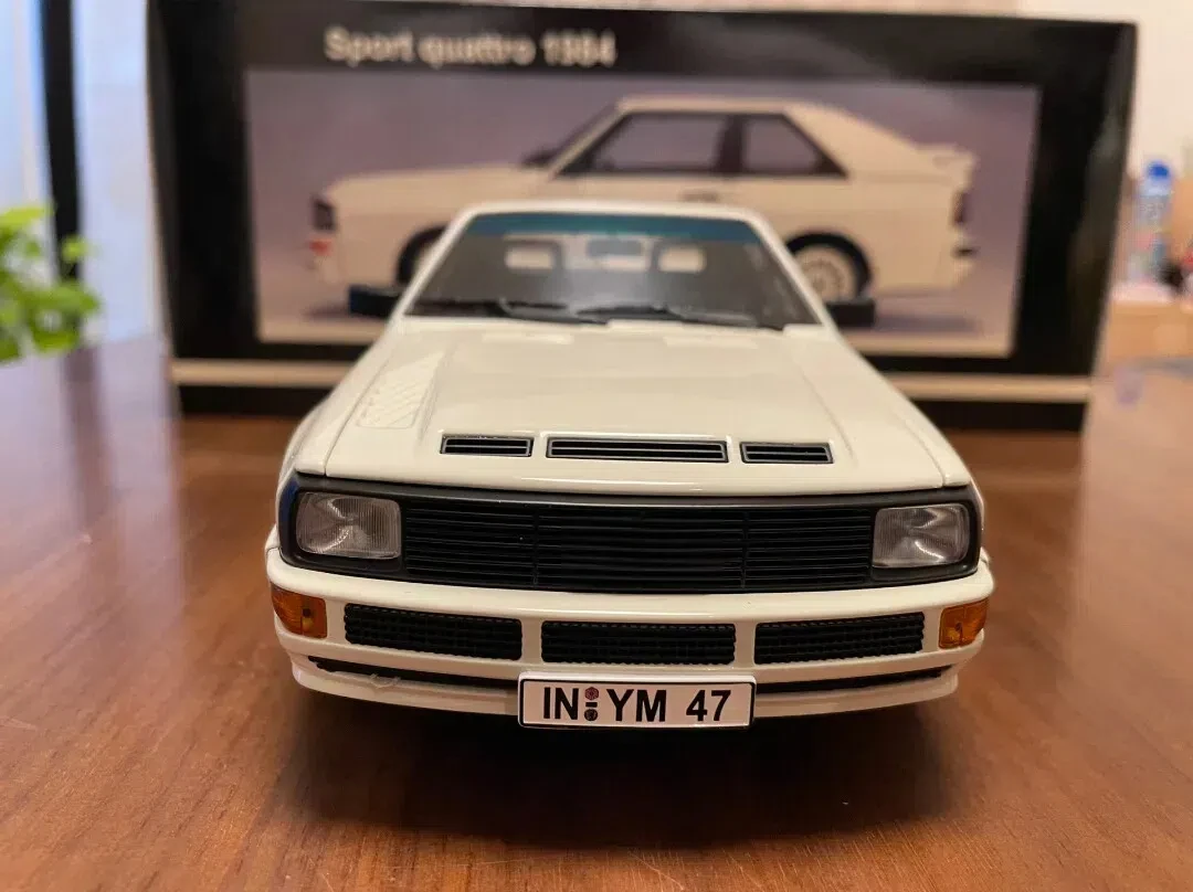 Autoart 1:18 Sport Quattro 1984 Simulation Limited Edition All Open Alloy Metal Static Car Model Toy Gift