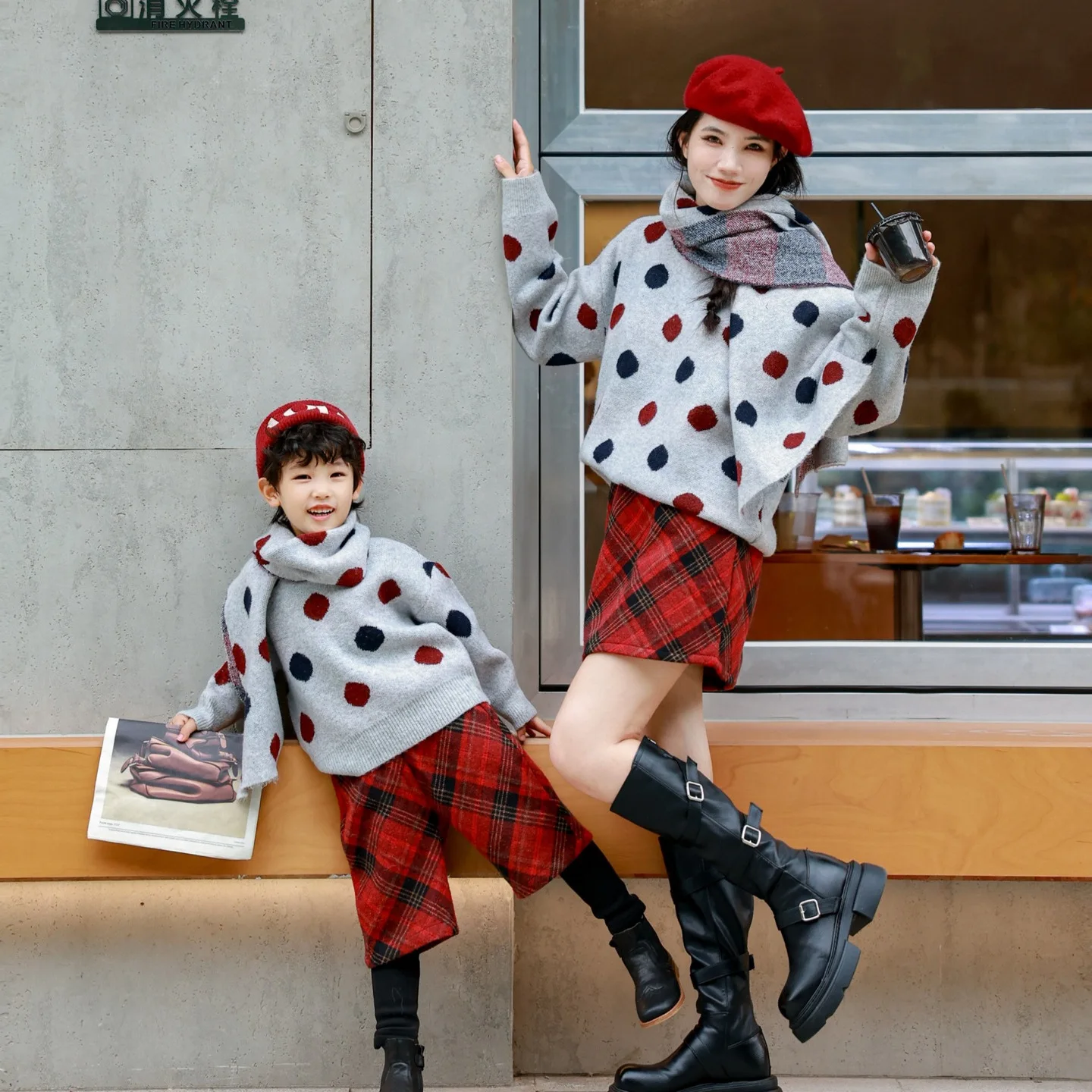 

2025 Winter Mother and Child Matching Knitted Sweater Unisex Round Neck Crewneck Thick Warm Baby and Kids Sweats Easy Match