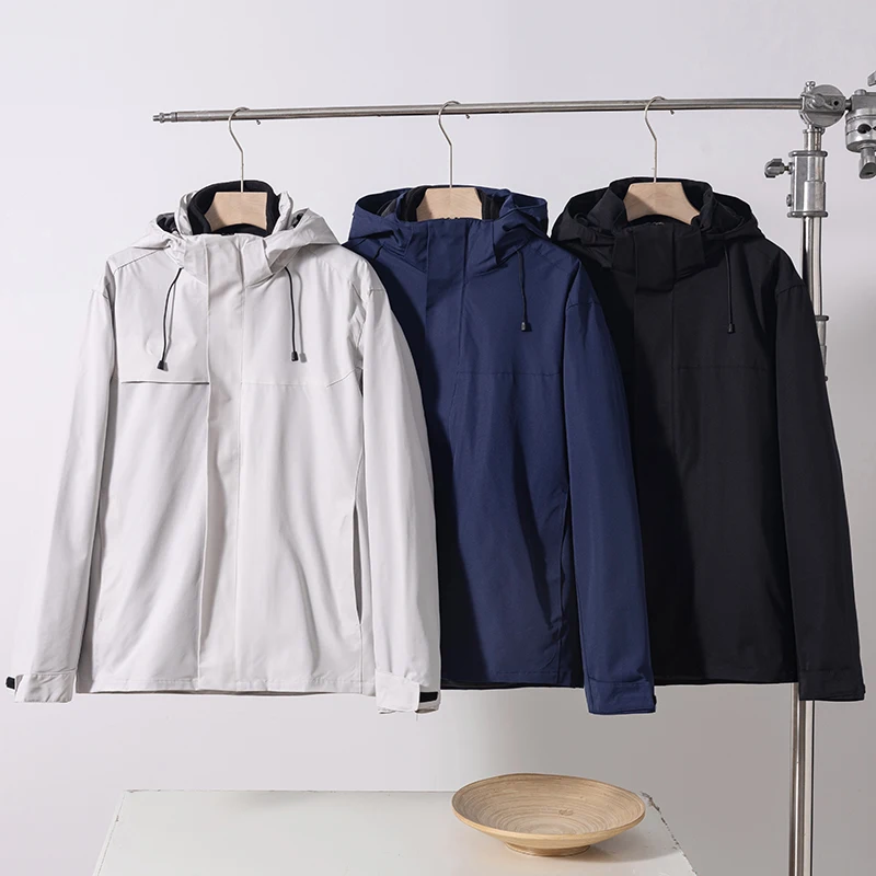 High-Quality Men's Fashionable Three-in-One Jacket Outdoor Travel Autumn Winter Running Quantity Stormproof Windbreaker