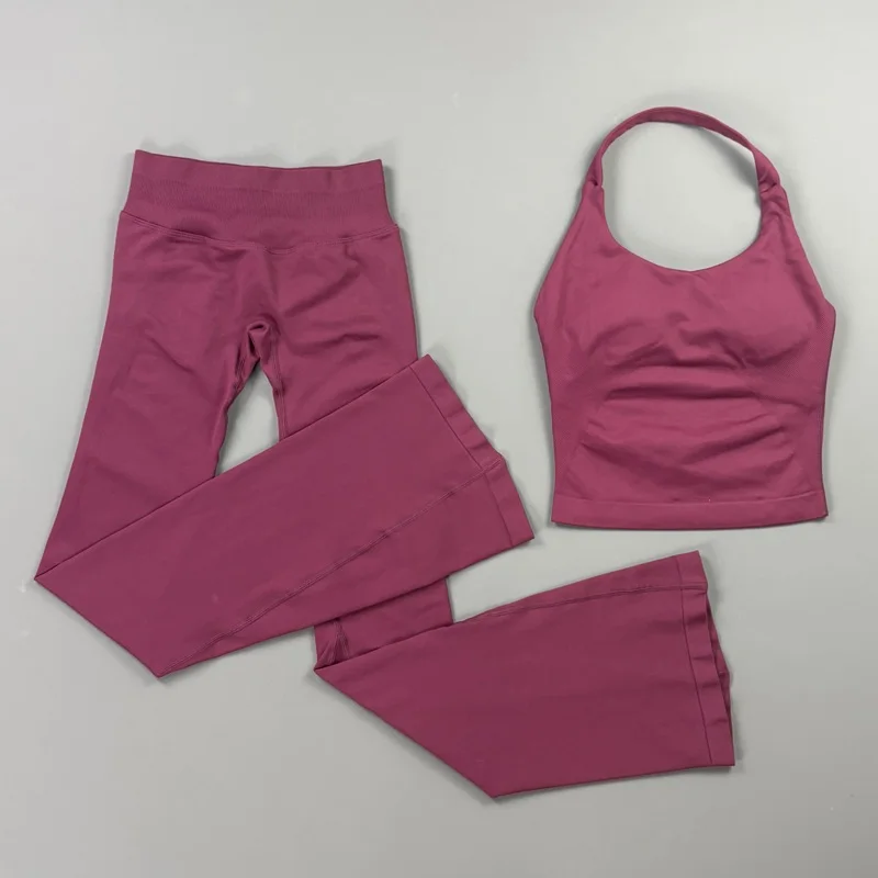 2-teiliges Flare-Leggings-Set: Nahtloses Neckholder-Sporttop und einfarbige Hüftlift-Flare-Hose für Damen – Ideal für Workout & Fitness – Detail 13