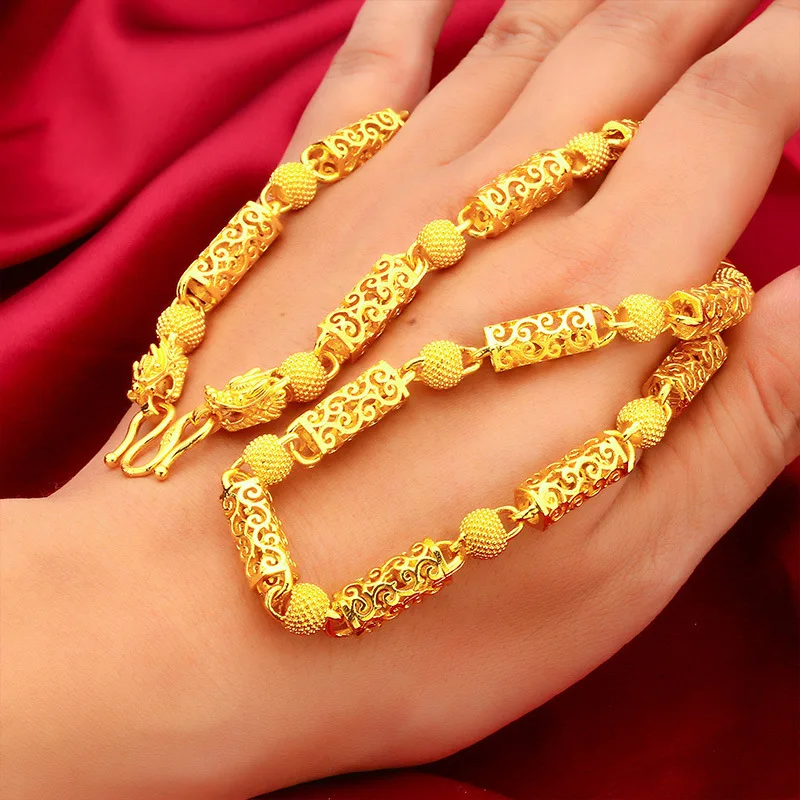

24K gold olive necklace AU999 gold hollow carved leaf vein texture, the party shape is eye-catching and unique